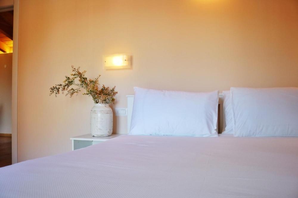 Civico Sei Apartment เมนาจโจ ภายนอก รูปภาพ