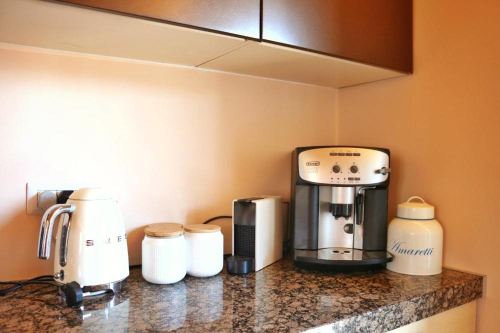 Civico Sei Apartment เมนาจโจ ภายนอก รูปภาพ